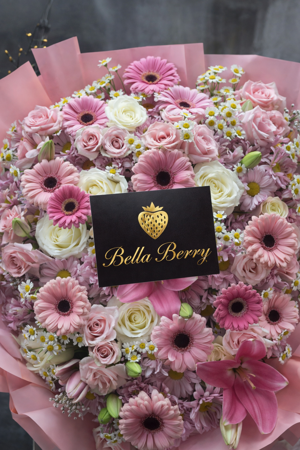 Grand Red Rose Arrangement – Luxury Signature Bouquet